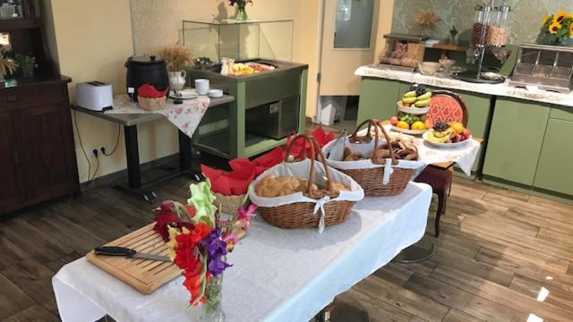 Corso, Zimmer & Fruehstueck Pressbaum Esterno foto